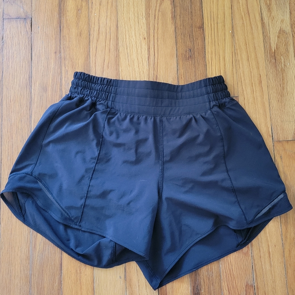 Lululemon HOTTY HOT HIGH-RISE LINED SHORT 4"